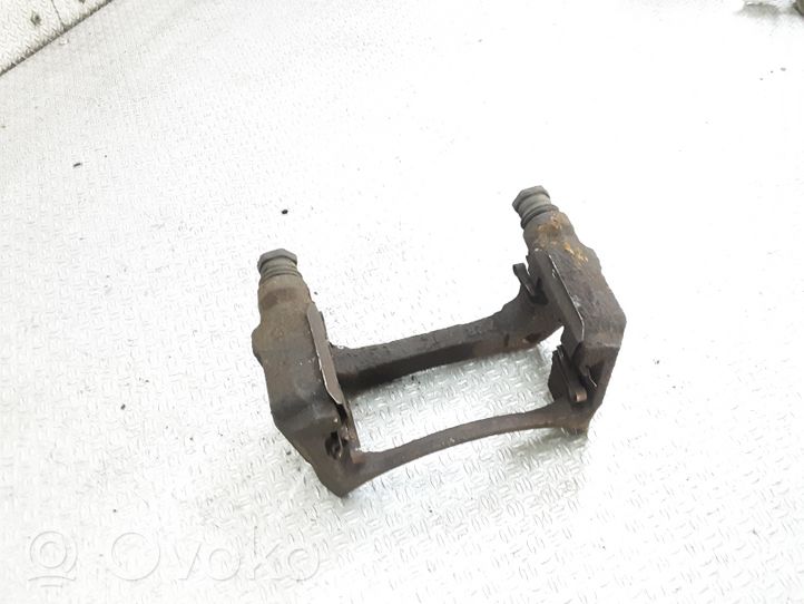 Mazda 2 Plaquette / support d'étrier avant 