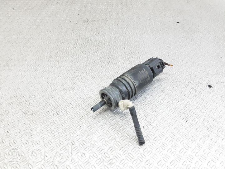 Volkswagen Phaeton Windscreen/windshield washer pump 3D0955681