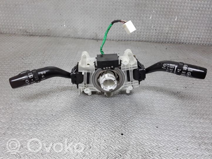 Mazda CX-7 Leva/interruttore dell’indicatore di direzione e tergicristallo EG2717E979