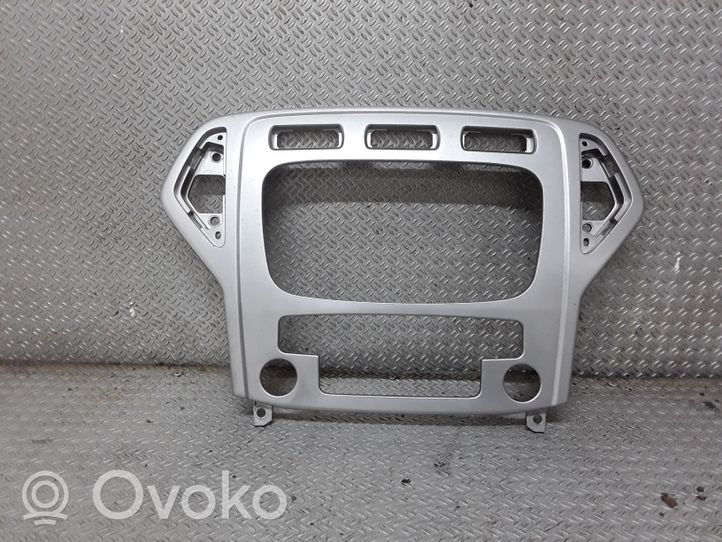 Ford Mondeo MK IV Panel klimatyzacji / Ogrzewania 7S7118522