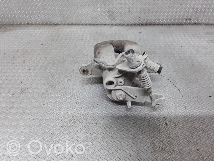 Volkswagen Jetta V Rear brake caliper 