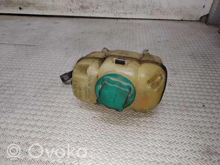 Volvo V70 Serbatoio di compensazione del liquido refrigerante/vaschetta 8683455