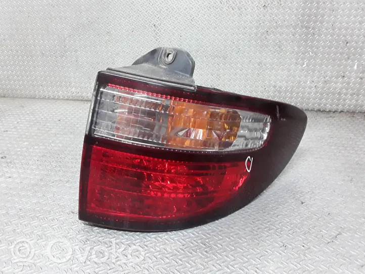 Toyota Previa (XR30, XR40) II Lampa tylna 