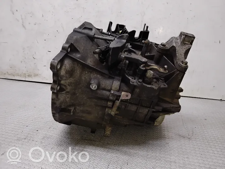 Volvo V50 Manualna 6-biegowa skrzynia biegów 8G9R7002PC