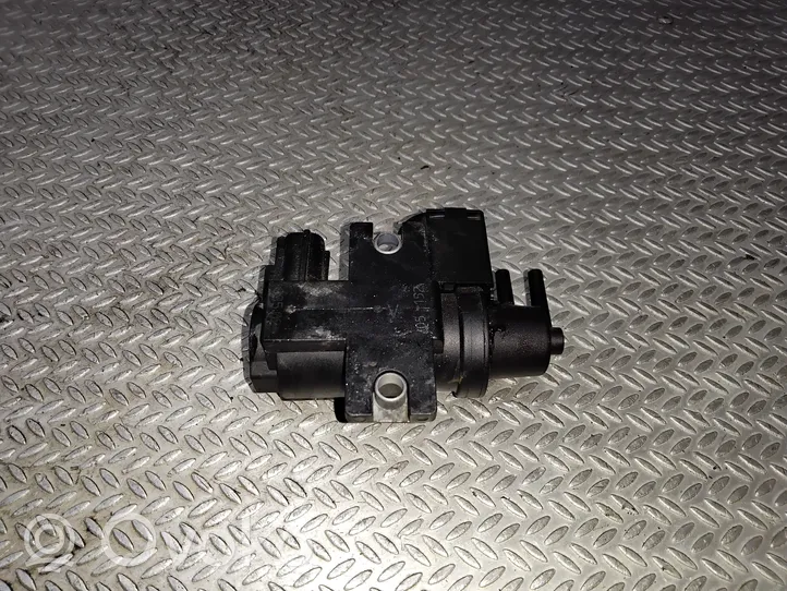 Toyota Avensis T250 Turboahtimen magneettiventtiili 258190R010