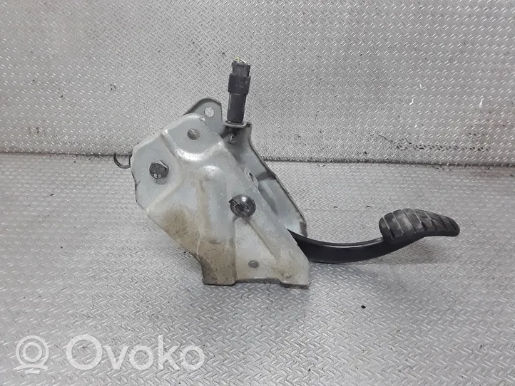 Opel Vivaro Brake pedal 