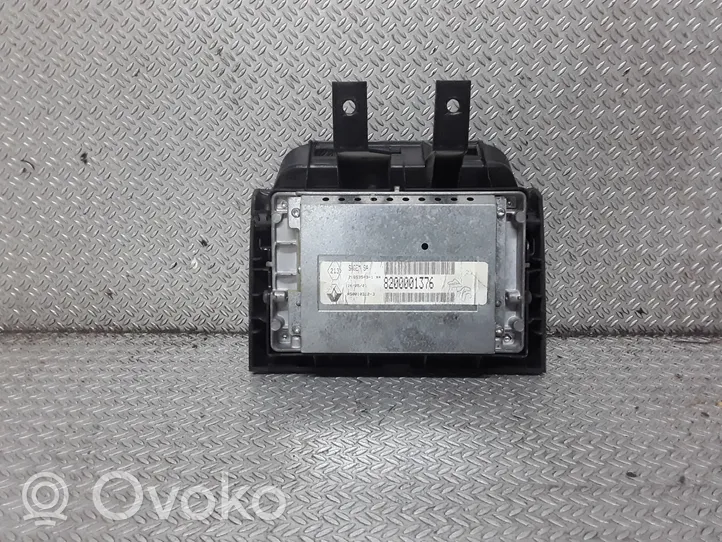 Opel Vivaro Monitor / wyświetlacz / ekran 8200001376