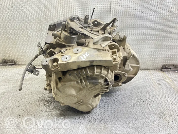 Opel Astra H Manual 6 speed gearbox 55186627