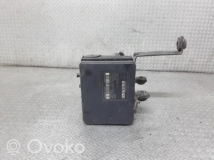 Volvo V50 Pompe ABS 30672506A