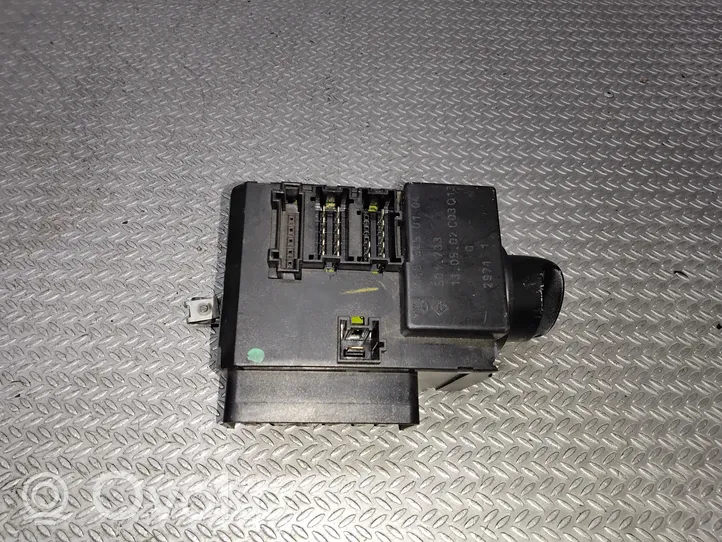 Mercedes-Benz Vaneo W414 Light switch 1685450104