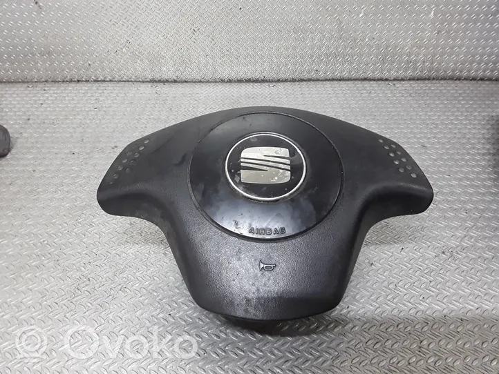 Seat Ibiza III (6L) Poduszka powietrzna Airbag kierownicy 6L0880201