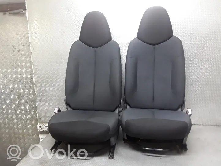 Toyota Aygo AB10 Fotele / Kanapa / Boczki / Komplet 