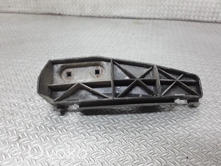 Toyota Corolla Verso AR10 Support de pare-chocs arrière 525630F010