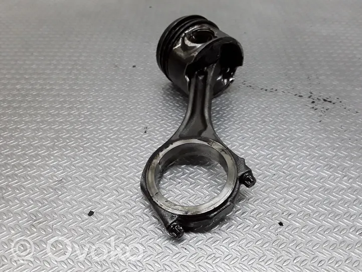 Audi Q7 4L Piston with connecting rod 