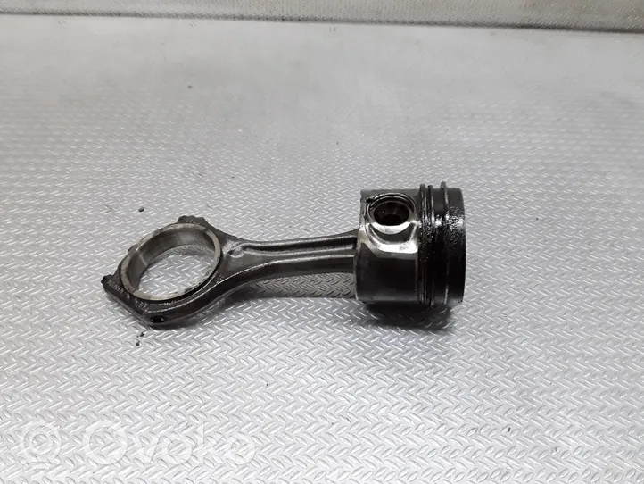Audi Q7 4L Piston with connecting rod 