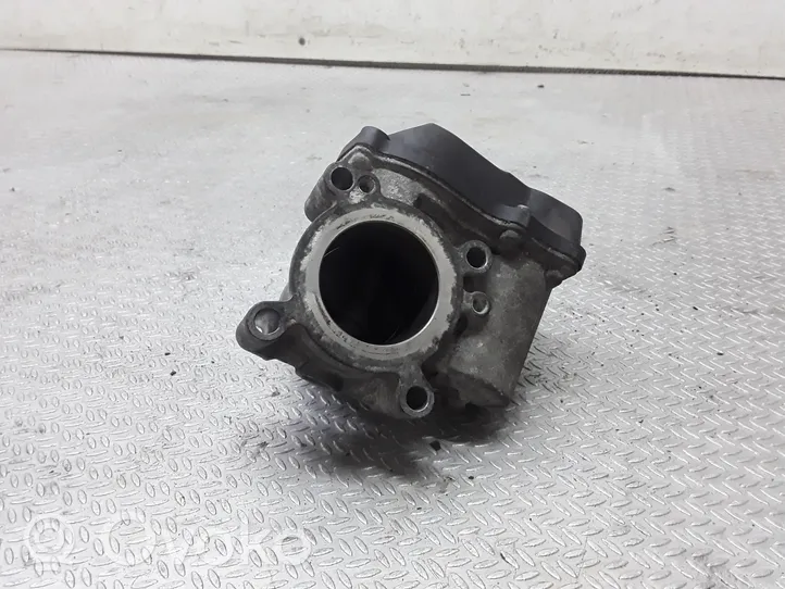 Volkswagen Polo IV 9N3 Throttle valve 03C133062B