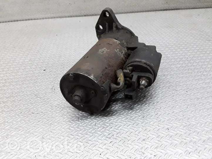 Volkswagen Golf IV Starter motor 0001125005