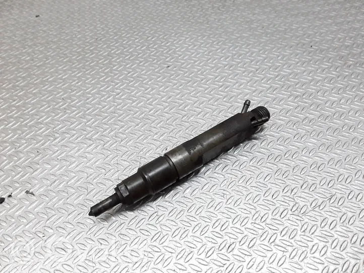 Volkswagen Sharan Injecteur de carburant 028130201G