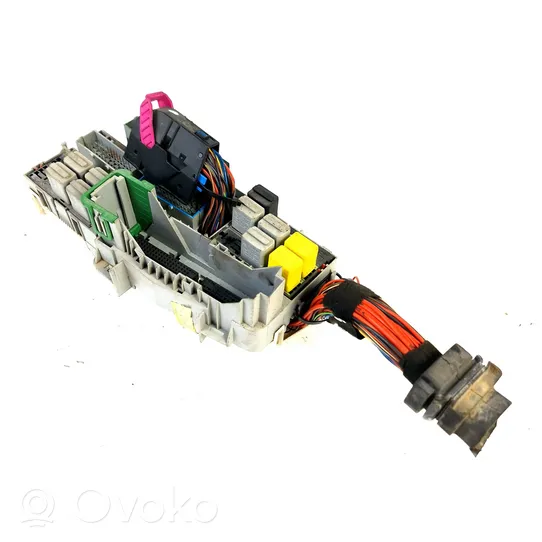 Opel Tigra A Module de fusibles 09115150