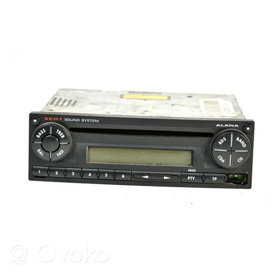 Seat Cordoba (6L) Radio/CD/DVD/GPS head unit 6L0035156