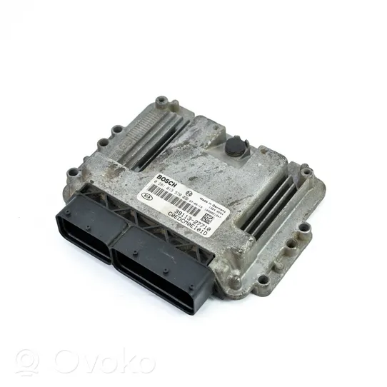 KIA Ceed Komputer / Sterownik ECU i komplet kluczy 39113-27710