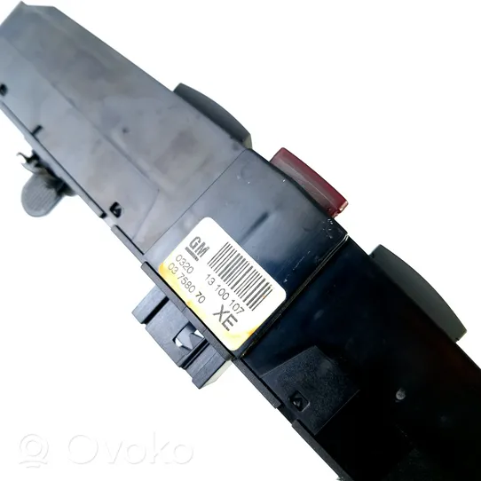 Opel Astra H Electric window control switch 13100107