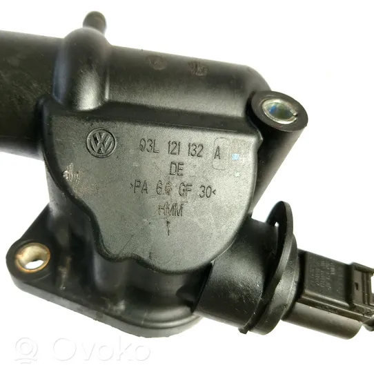 Volkswagen Touran I Obudowa termostatu 03L121132A