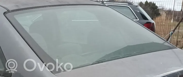 Ford Focus Rear windscreen/windshield window 98ABF42004CA