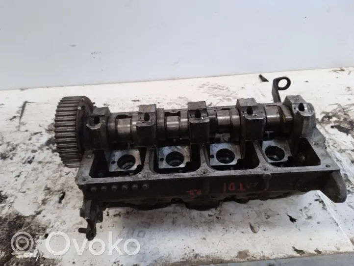 Volkswagen Golf V Kita variklio galvutės detalė 038103373R