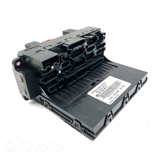 Mercedes-Benz C W203 Module de fusibles A2035452801