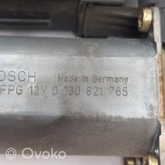 Audi A4 S4 B6 8E 8H Varikliukas priekinio langų pakėlėjo 5WK47002ABF