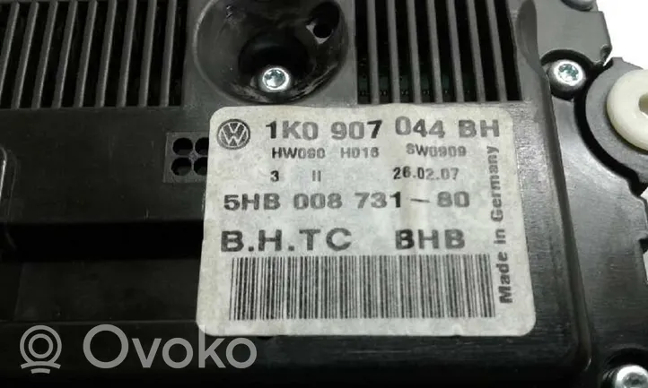 Volkswagen Jetta III Ilmastoinnin ohjainlaite 5HB00873189