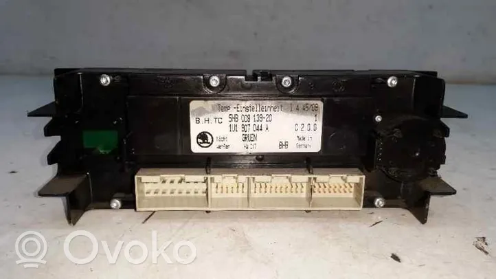 Skoda Octavia Mk2 (1Z) Panel klimatyzacji 5HB00813920