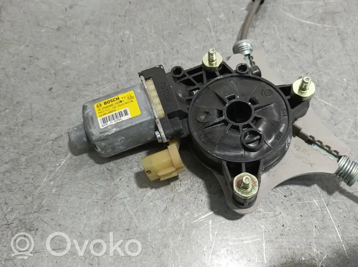 KIA Rio Podnośnik szyby drzwi z silniczkiem 82460H8000