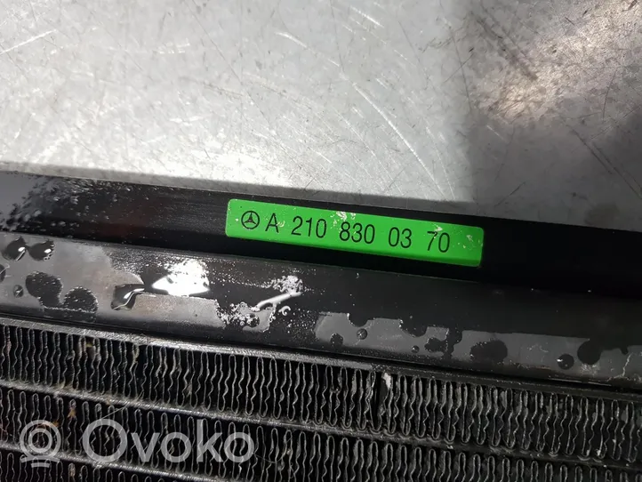 Mercedes-Benz E W212 Radiatore di raffreddamento A/C (condensatore) A2108300370