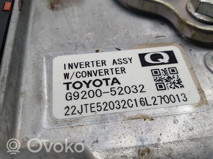 Toyota Yaris Przetwornica napięcia / Moduł przetwornicy G920052032