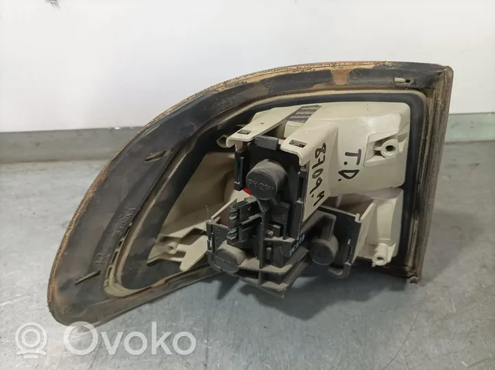 Opel Omega B1 Feux arrière / postérieurs 