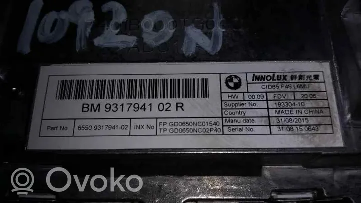 BMW 2 F46 Panel / Radioodtwarzacz CD/DVD/GPS 