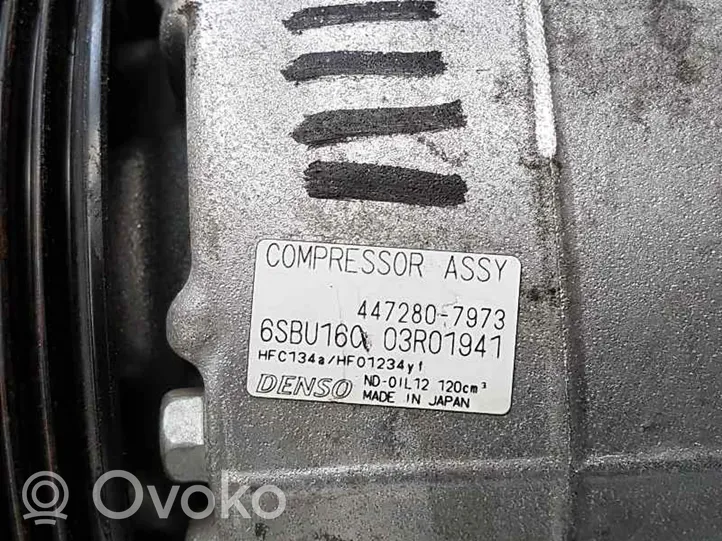 Infiniti Q50 Ilmastointilaitteen kompressorin pumppu (A/C) 