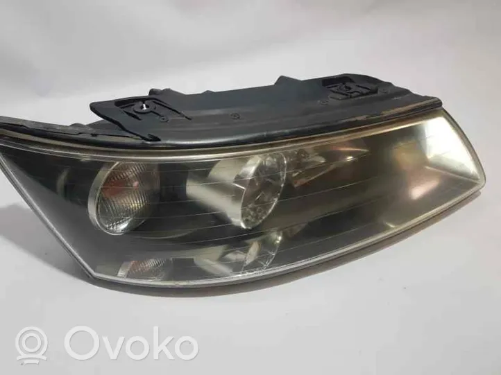 Hyundai Sonata Headlight/headlamp 