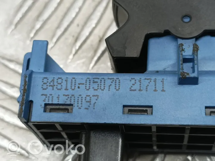 Toyota Avensis T270 Interruttore di controllo dell’alzacristalli elettrico 8481005070