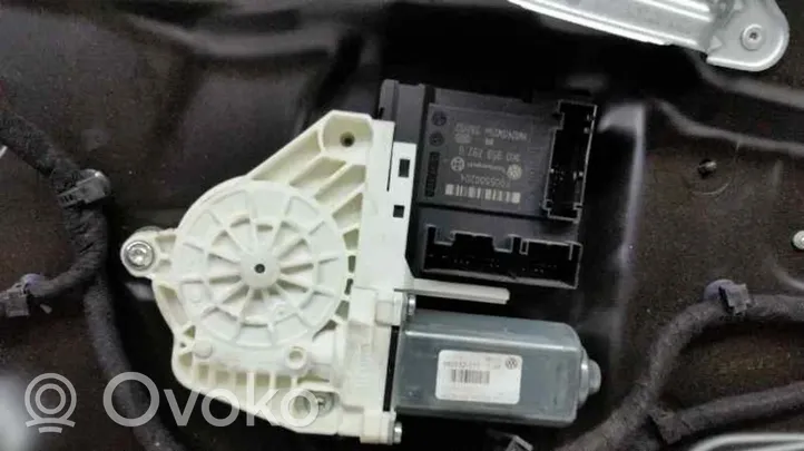 Volkswagen PASSAT B6 Elektriskais loga pacelšanas mehānisms bez motoriņa 3C1837462H