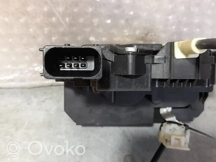 Opel Corsa E Front door lock 13431840