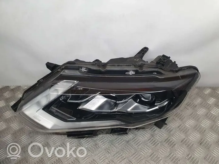 Nissan X-Trail T32 Headlight/headlamp 