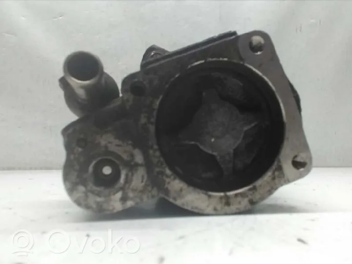 BMW 5 E34 Vairo stiprintuvo siurblys 7671955144