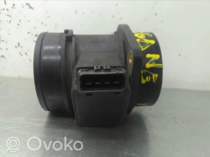 Renault Megane I Mass air flow meter 7700105010B