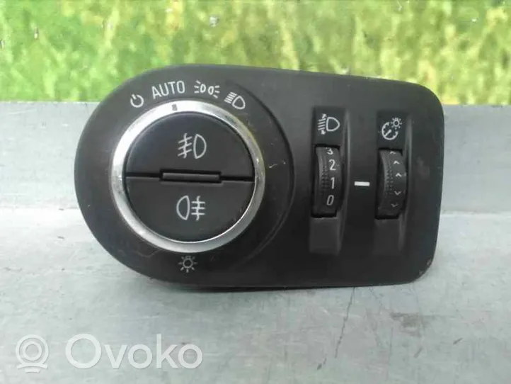 Opel Corsa E Light switch 13470446