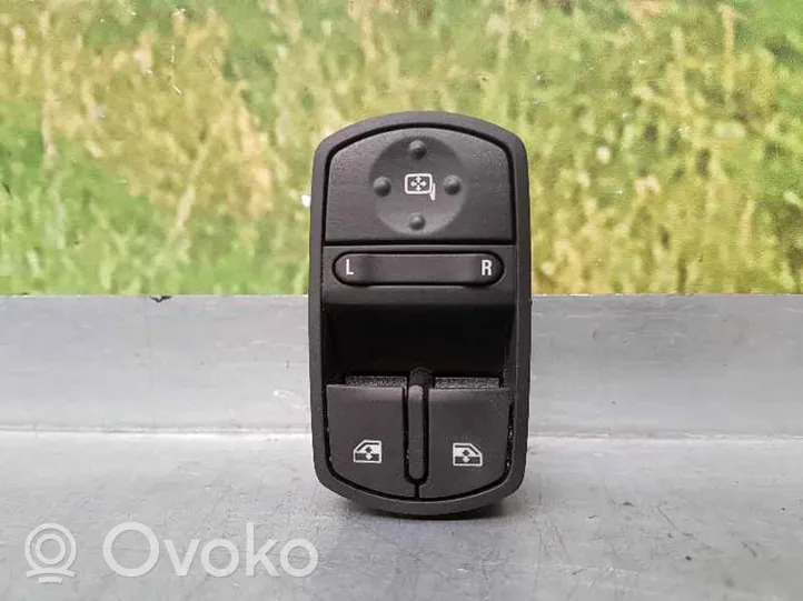 Opel Corsa E Interruptor del elevalunas eléctrico 315625731