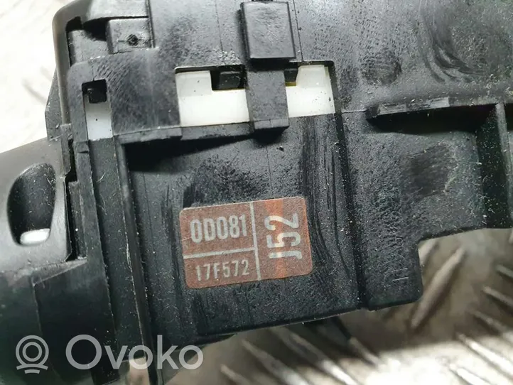 Toyota Yaris Przełącznik / Przycisk kierownicy 0D08117F572
