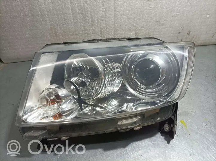 Jeep Compass Lampa przednia 05182553AE